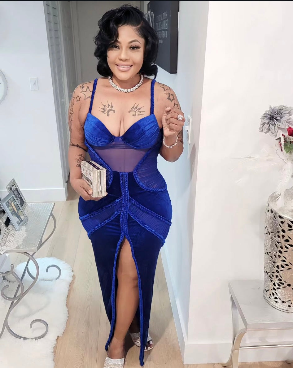 ROYAL DRESS