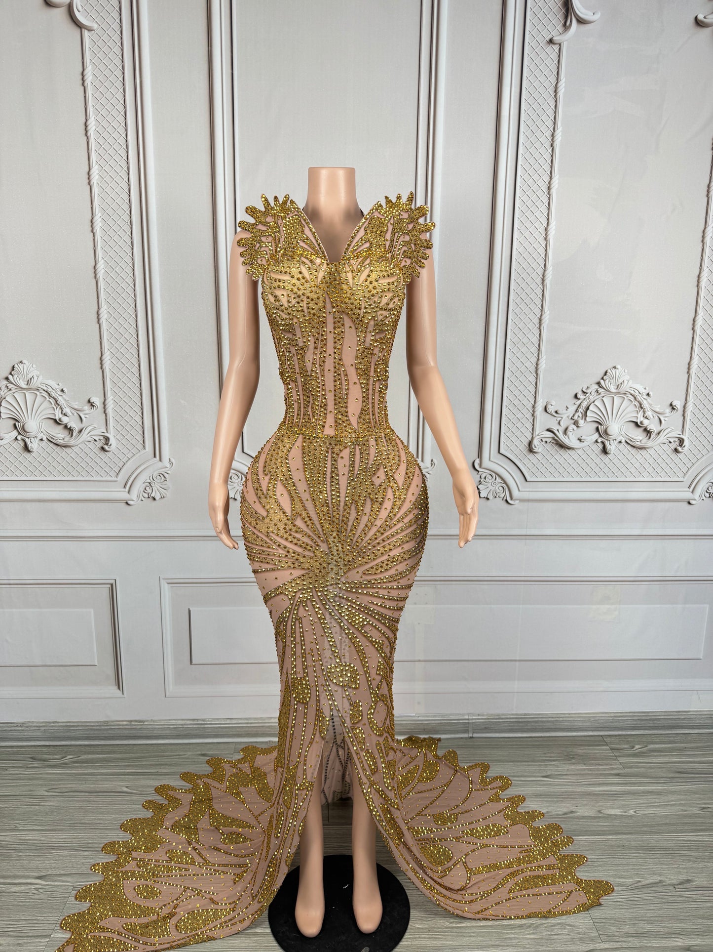 GOLDEN EMPRESS GOWN