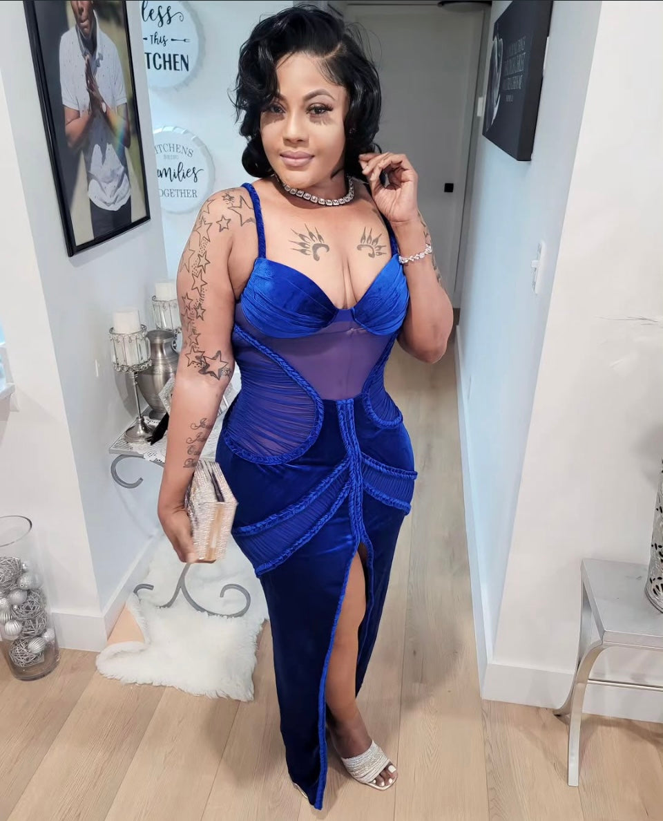 ROYAL DRESS